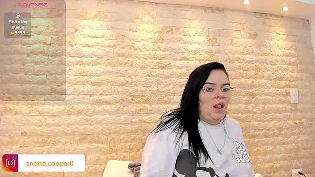 anette cooper online show from 11-20-25, 03:39