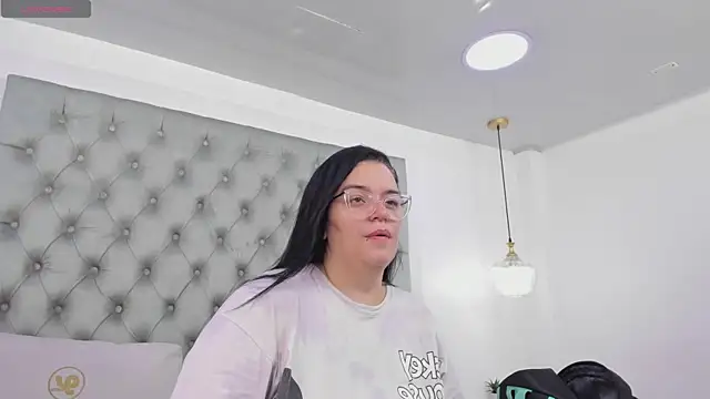 anette cooper online show from 04-28-26, 03:33