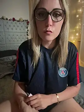 Leanymphoo online show from 04-28-26, 08:58