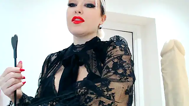 Snapshot of MissKateX chatting on 01-31-25, 10:52 MissKateX online show from 01-31-25, 10:52