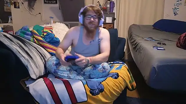 Snapshot of LovelyGreekDick6 chatting on 11-04-25, 11:53 LovelyGreekDick6 online show from 11-04-25, 11:53