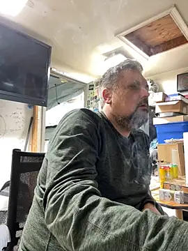 tank32s online show from 02-28-25, 07:05