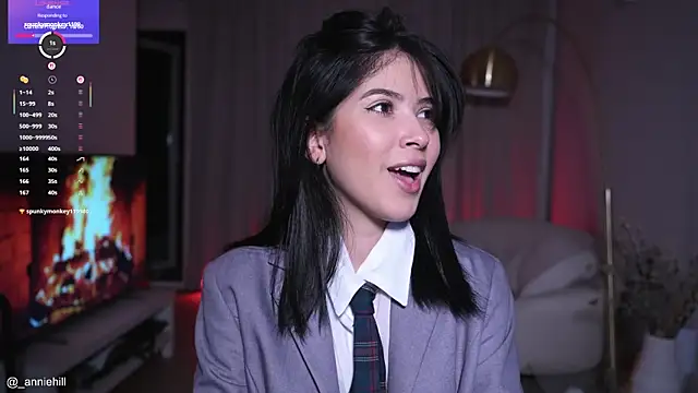 anniehillofficial online show from 10-11-25, 08:40