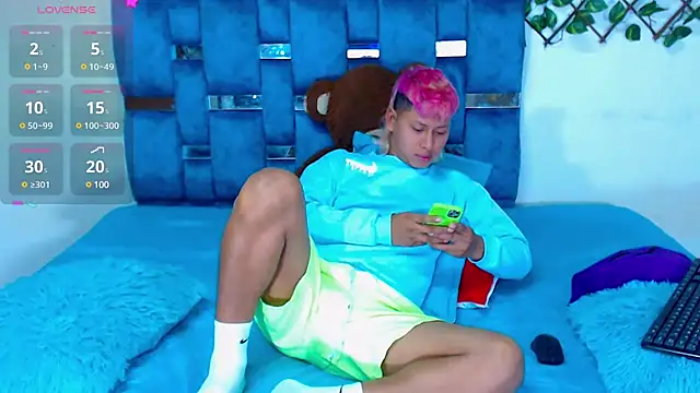 Snapshot of Hakim_prettynigg chatting on 01-05-25, 06:24 Hakim prettynigg online show from 01-05-25, 06:24