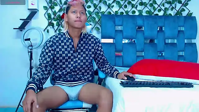 Snapshot of Hakim_prettynigg chatting on 01-21-25, 02:48 Hakim prettynigg online show from 01-21-25, 02:48