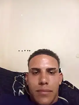 Snapshot of Linex06 chatting on 02-26-26, 05:12 Linex06 online show from 02-26-26, 05:12