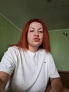 KiraXTender online show from 10-17-25, 02:59