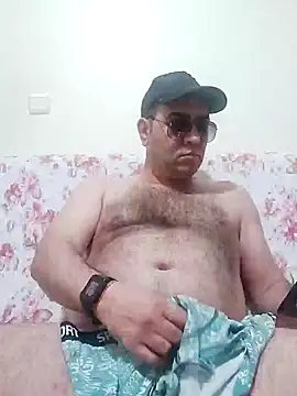 Snapshot of fraud705 chatting on 03-16-25, 01:28 fraud705 online show from 03-16-25, 01:28