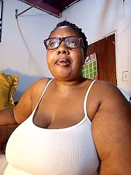 Snapshot of YELLOW_BONE chatting on 01-10-26, 08:54 YELLOW BONE online show from 01-10-26, 08:54