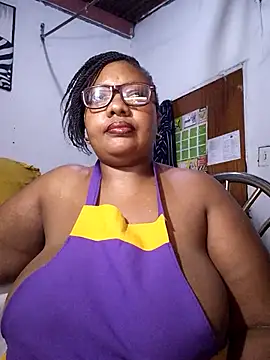 Snapshot of YELLOW_BONE chatting on 02-18-26, 08:27 YELLOW BONE online show from 02-18-26, 08:27