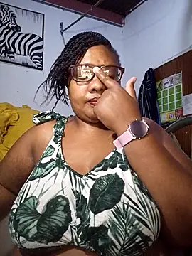 Snapshot of YELLOW_BONE chatting on 02-19-26, 08:38 YELLOW BONE online show from 02-19-26, 08:38