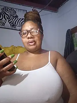 Snapshot of YELLOW_BONE chatting on 05-12-26, 11:46 YELLOW BONE online show from 05-12-26, 11:46