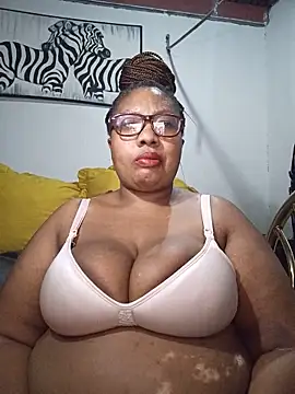 Snapshot of YELLOW_BONE chatting on 05-23-26, 08:57 YELLOW BONE online show from 05-23-26, 08:57