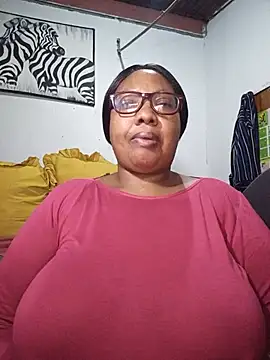 Snapshot of YELLOW_BONE chatting on 07-10-26, 08:33 YELLOW BONE online show from 07-10-26, 08:33