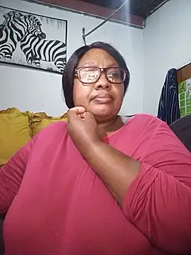 Snapshot of YELLOW_BONE chatting on 07-11-26, 08:55 YELLOW BONE online show from 07-11-26, 08:55