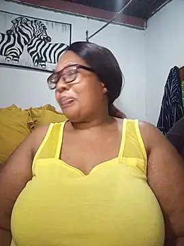 Snapshot of YELLOW_BONE chatting on 07-14-26, 08:58 YELLOW BONE online show from 07-14-26, 08:58