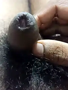 Snapshot of Nishu12356g chatting on 12-18-24, 06:03 Nishu12356g online show from 12-18-24, 06:03