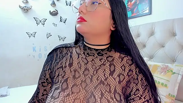 NayaWayne online show from 04-17-26, 02:20