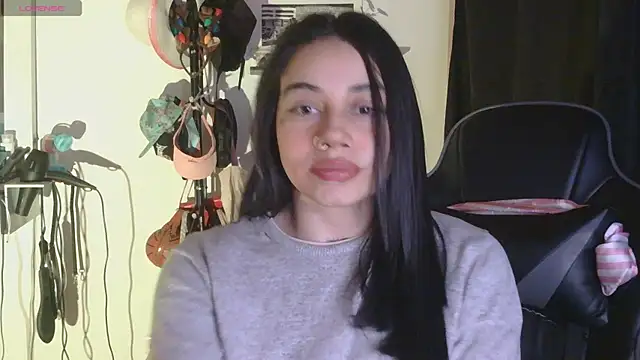 val bardot online show from 06-25-26, 06:07