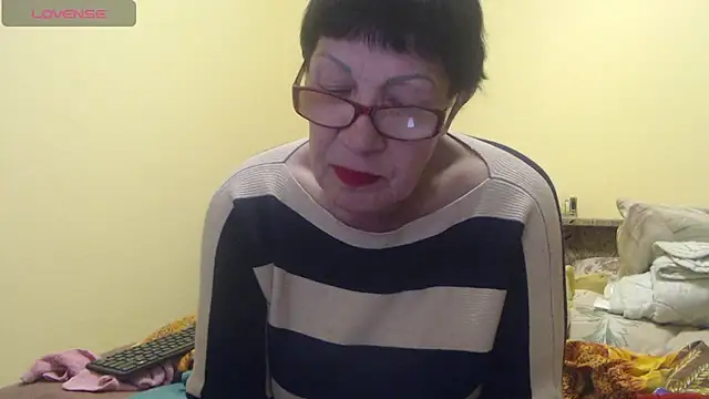 Sandra Carina online show from 04-07-26, 06:41