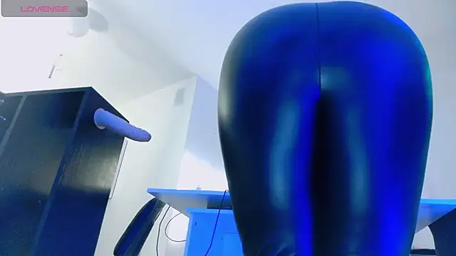 Snapshot of wickedxqueen chatting on 04-06-26, 07:59 wickedxqueen online show from 04-06-26, 07:59