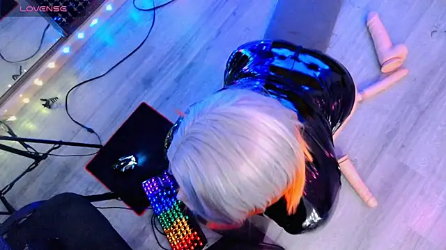 Snapshot of wickedxqueen chatting on 04-12-26, 08:36 wickedxqueen online show from 04-12-26, 08:36