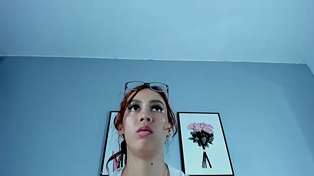 Estrella Duran online show from 04-15-26, 07:58