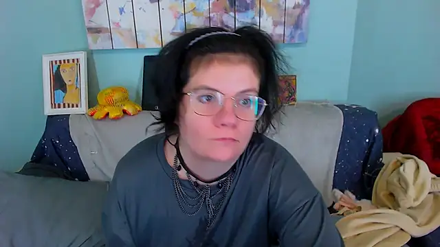 Snapshot of EverlyRays chatting on 01-10-26, 03:58 EverlyRays online show from 01-10-26, 03:58