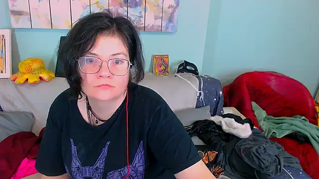 Snapshot of EverlyRays chatting on 01-18-26, 06:23 EverlyRays online show from 01-18-26, 06:23