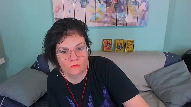 Snapshot of EverlyRays chatting on 02-11-26, 03:50 EverlyRays online show from 02-11-26, 03:50