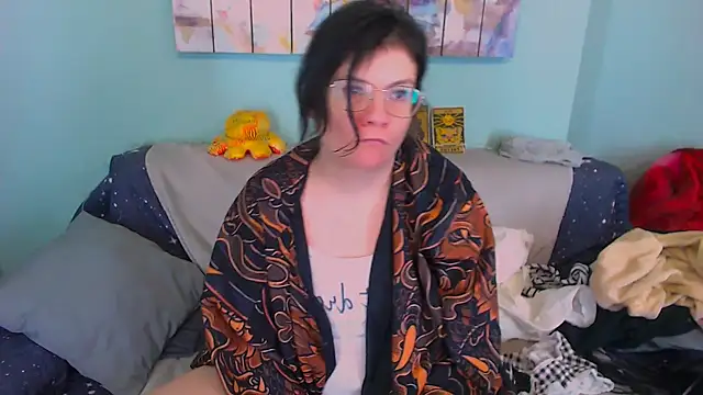 Snapshot of EverlyRays chatting on 02-14-26, 06:21 EverlyRays online show from 02-14-26, 06:21