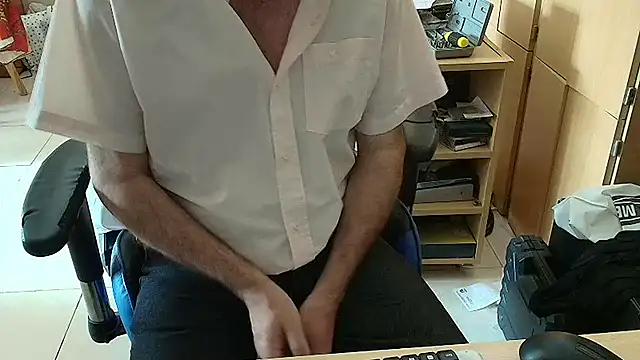 angelgarcia269 online show from 04-04-26, 12:46