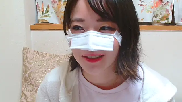 Snapshot of liliyRiSAcha-n chatting on 12-03-25, 07:16 liliyRiSAcha-n online show from 12-03-25, 07:16