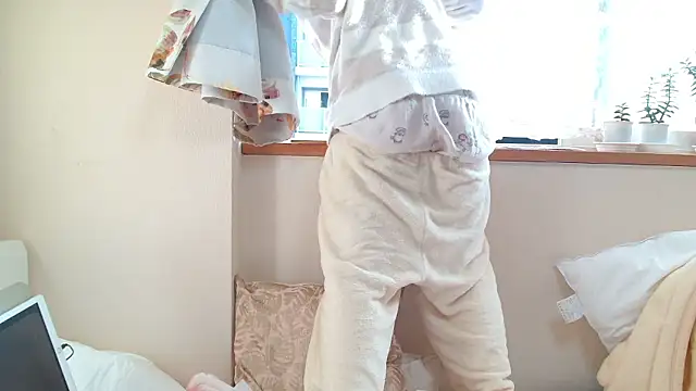 Snapshot of liliyRiSAcha-n chatting on 02-26-26, 06:45 liliyRiSAcha-n online show from 02-26-26, 06:45