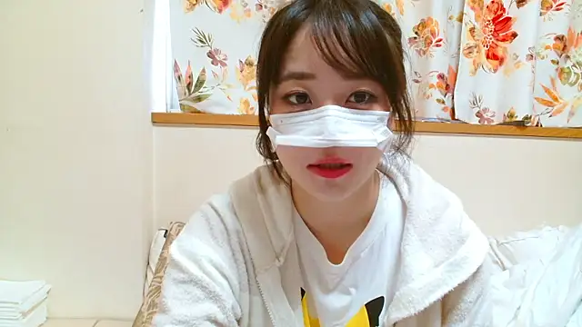 Snapshot of liliyRiSAcha-n chatting on 03-28-26, 07:52 liliyRiSAcha-n online show from 03-28-26, 07:52