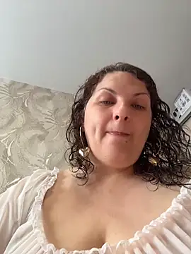 Snapshot of Taisia_W chatting on 05-15-26, 06:53 Taisia W online show from 05-15-26, 06:53