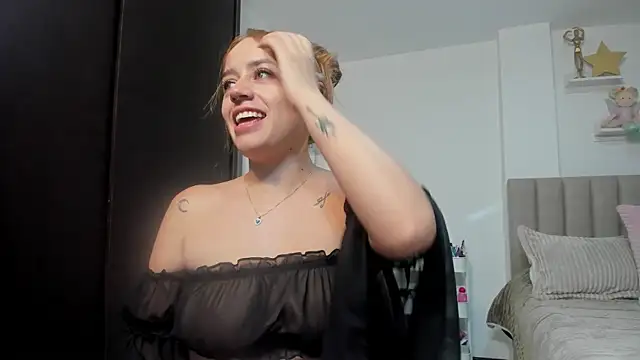 Natalia Suarez online show from 06-21-26, 12:57