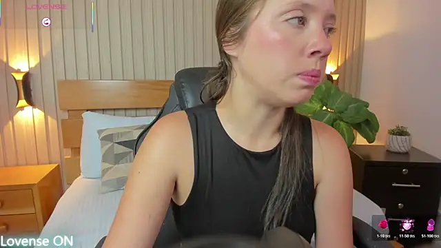 nataly rodri online show from 11-26-25, 02:12