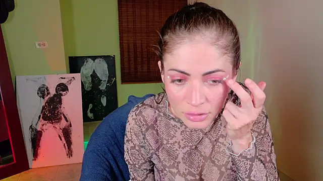 Snapshot of Emma__Blanco chatting on 03-02-26, 08:37 Emma Blanco online show from 03-02-26, 08:37