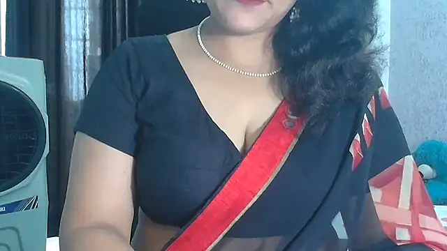 Snapshot of Maria_55 chatting on 07-23-26, 05:38 Maria 55 online show from 07-23-26, 05:38