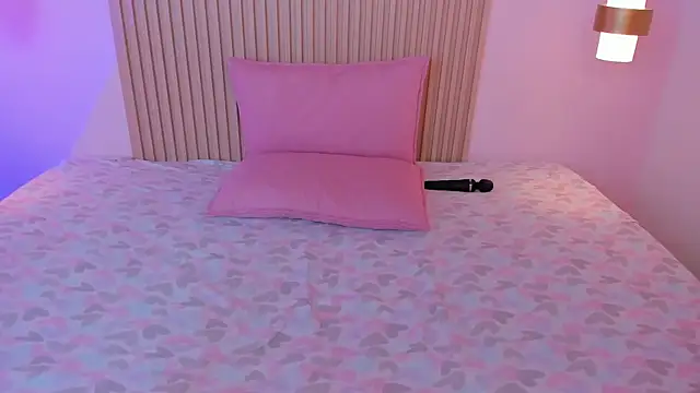 EmilyEvans7 online show from 02-12-26, 03:01