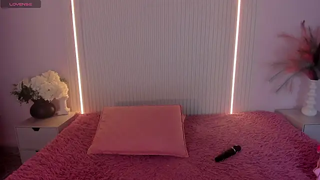 EmilyEvans7 online show from 03-27-26, 10:53