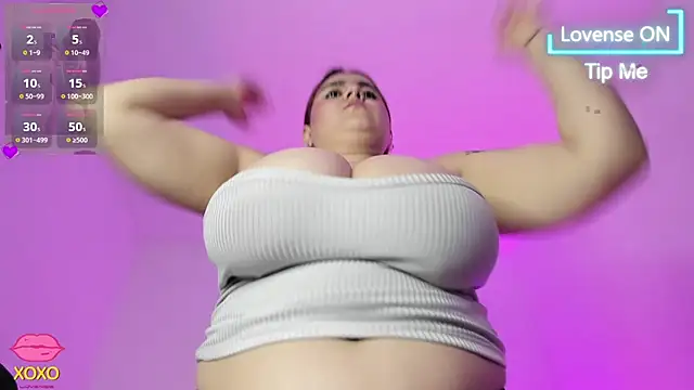 Snapshot of nicolleu99 chatting on 02-14-26, 03:03 nicolleu99 online show from 02-14-26, 03:03