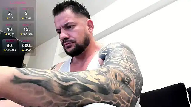 Snapshot of musclemonster31 chatting on 02-20-26, 06:26 musclemonster31 online show from 02-20-26, 06:26