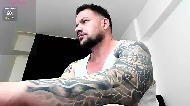 Snapshot of musclemonster31 chatting on 02-25-26, 04:22 musclemonster31 online show from 02-25-26, 04:22