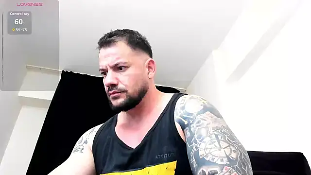 Snapshot of musclemonster31 chatting on 03-02-26, 04:03 musclemonster31 online show from 03-02-26, 04:03