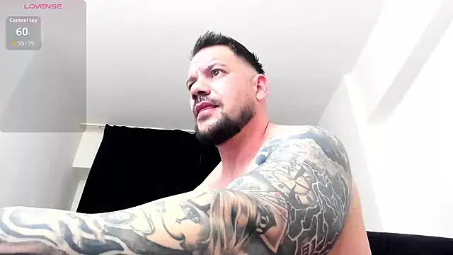 Snapshot of musclemonster31 chatting on 03-03-26, 04:07 musclemonster31 online show from 03-03-26, 04:07