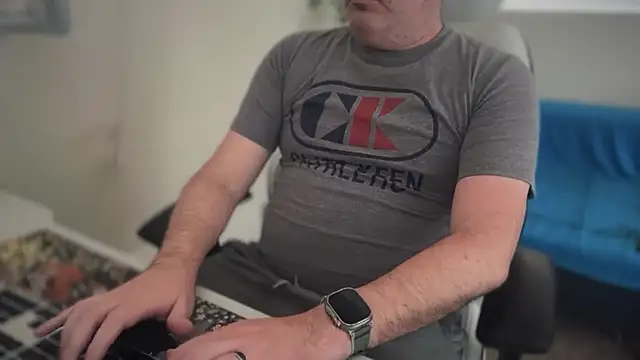 Snapshot of Pup_Rush chatting on 04-01-26, 07:44 Pup Rush online show from 04-01-26, 07:44