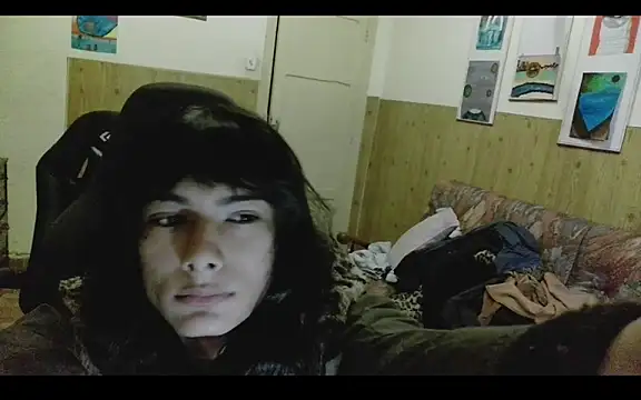 Snapshot of calliemaggotbone chatting on 12-14-25, 01:16 calliemaggotbone online show from 12-14-25, 01:16