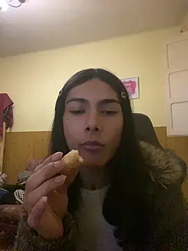 Snapshot of calliemaggotbone chatting on 04-01-26, 12:06 calliemaggotbone online show from 04-01-26, 12:06